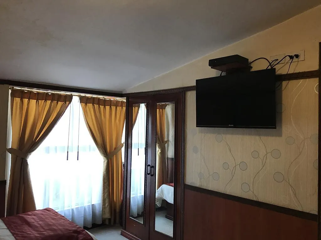 Hotel Inca Imperial Quito 3*,